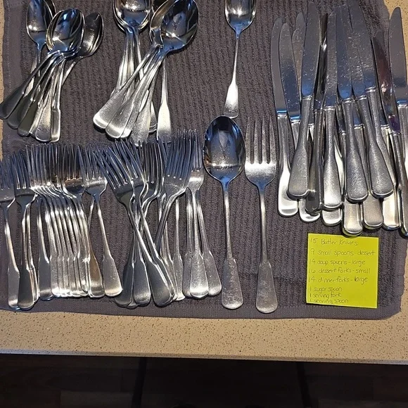 Well Loved Oneida Silver Stainless Steel Cutlery Set - Picture 1 of 6